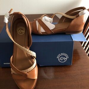 White Mountain Tan Sandals Comfortable Stylish Footwear sz 9